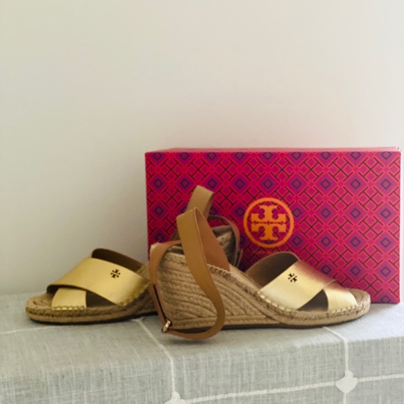 Tory Burch gold wedges - Picture 2 of 4